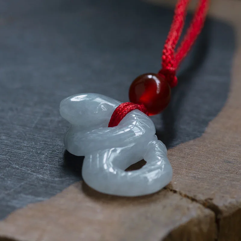 Natural Emerald Chinese Three  - огляд і ціна Necklaces