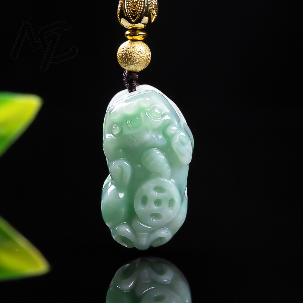 Natural Burmese A Emerald Pea  - огляд і ціна Necklaces