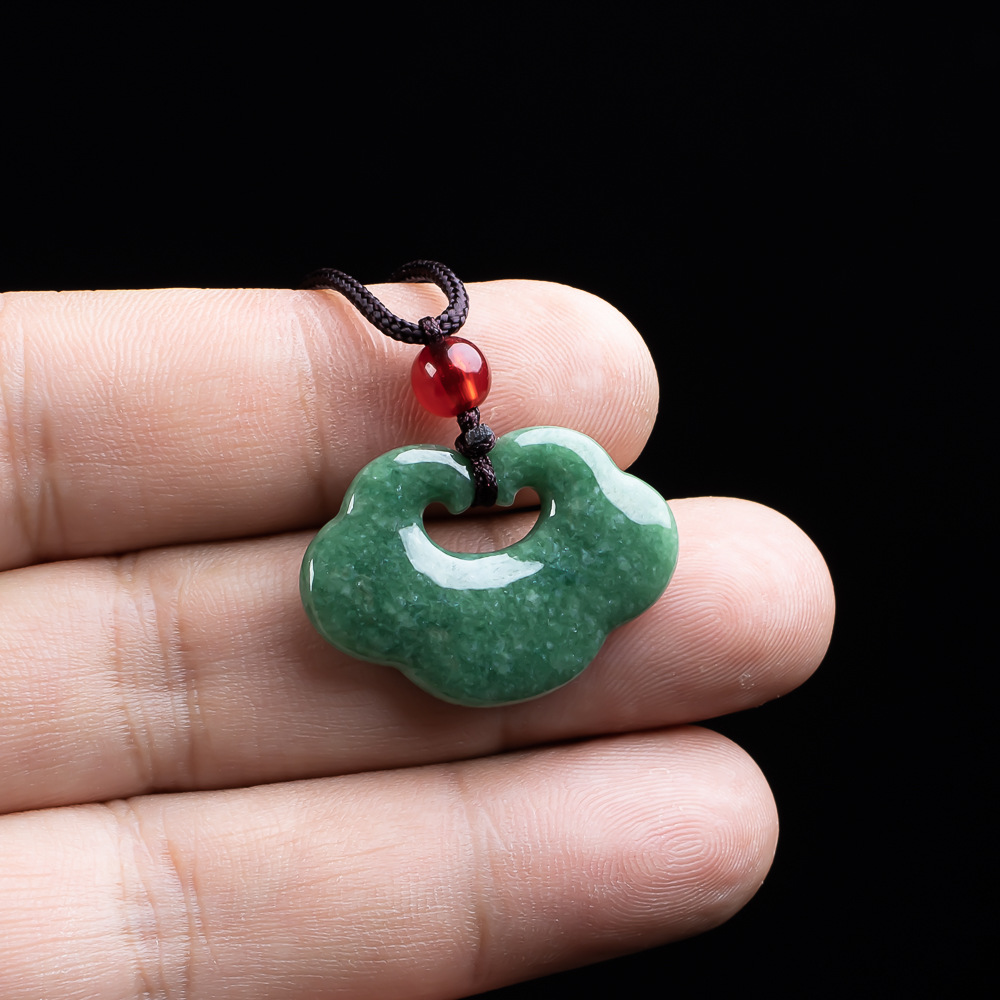 Natural Myanmar Jadeite Ruyi P - огляд і ціна Necklaces