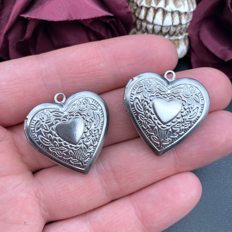2pcs Stainless Steel Heart Box - огляд і ціна Heart Locket Necklace Photo
